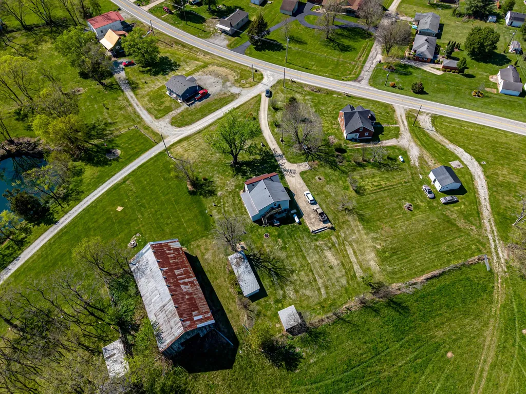 5821 Lawrenceburg Road Chaplin KY 40012