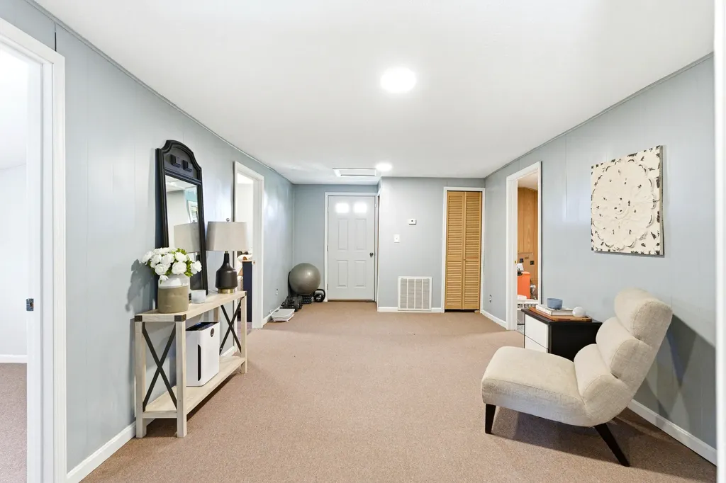 5821 Lawrenceburg Road Chaplin KY 40012