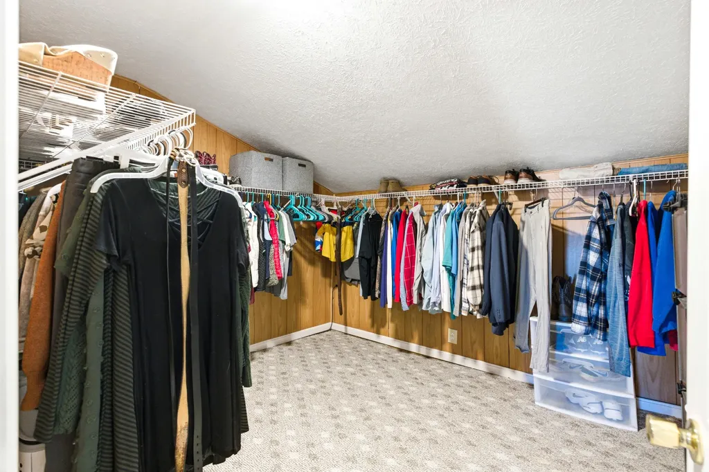 5821 Lawrenceburg Road Chaplin KY 40012