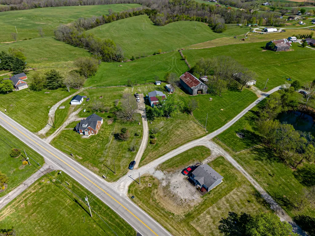 5821 Lawrenceburg Road Chaplin KY 40012