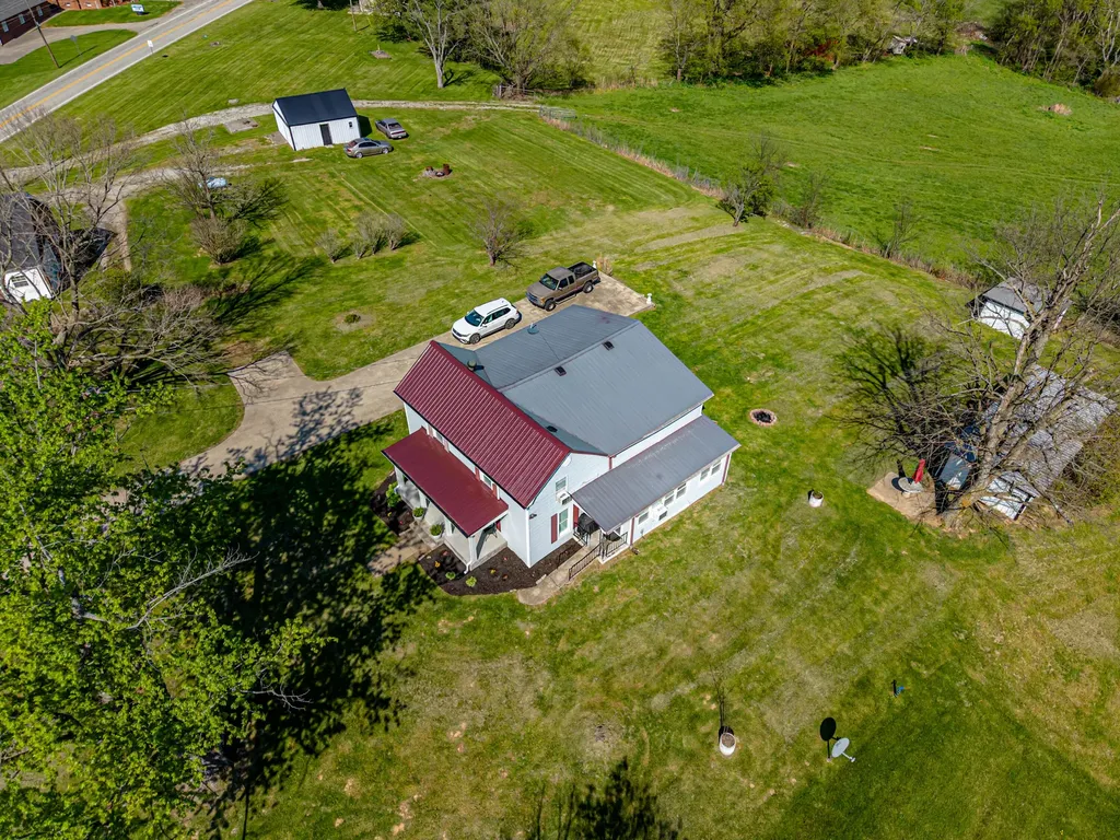 5821 Lawrenceburg Road Chaplin KY 40012