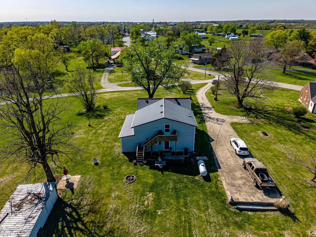 5821 Lawrenceburg Road Chaplin KY 40012
