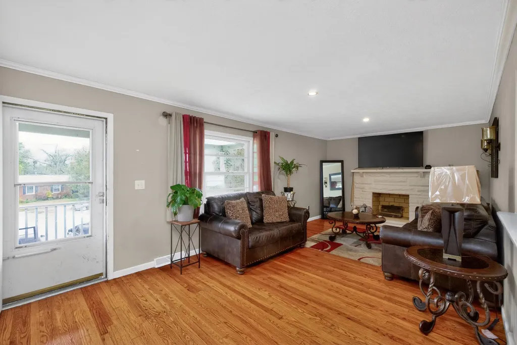 1826 Donco Court Lexington KY 40505