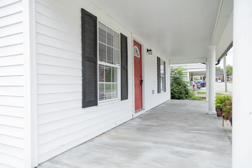128 Parrish Avenue Richmond KY 40475