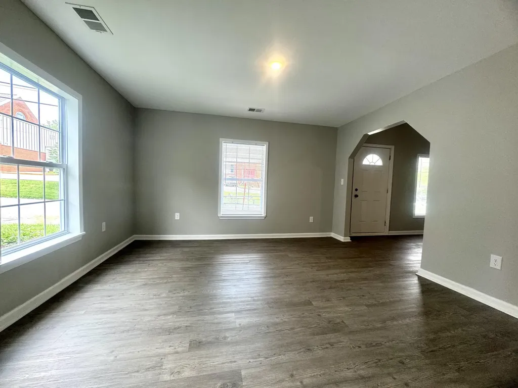128 Parrish Avenue Richmond KY 40475
