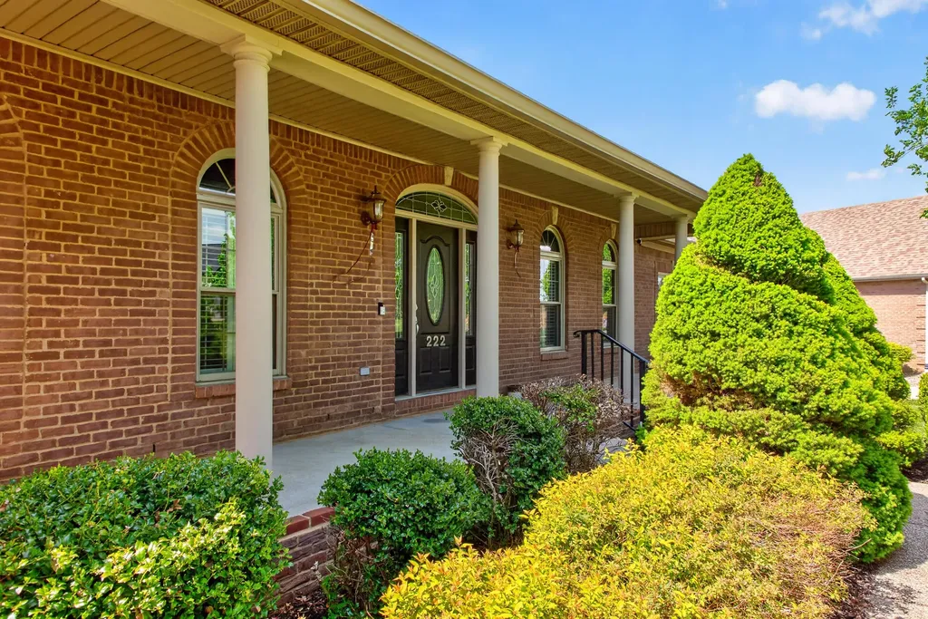 222 Ashton Oak Way Winchester KY 40391