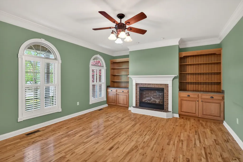 222 Ashton Oak Way Winchester KY 40391