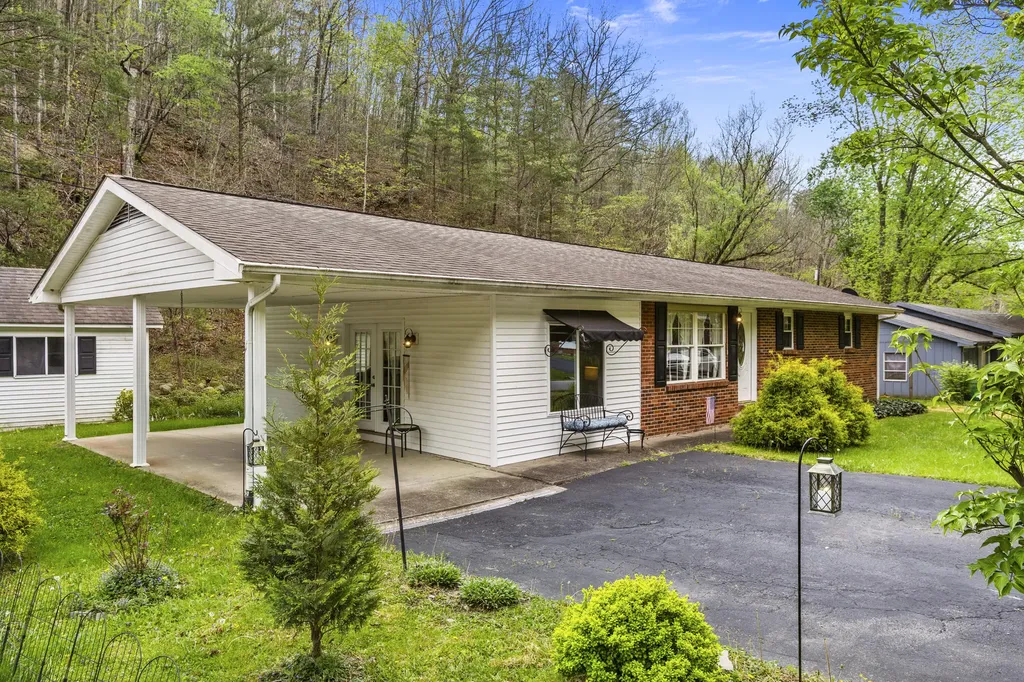 460 Pleasant Valley Road Morehead KY 40351