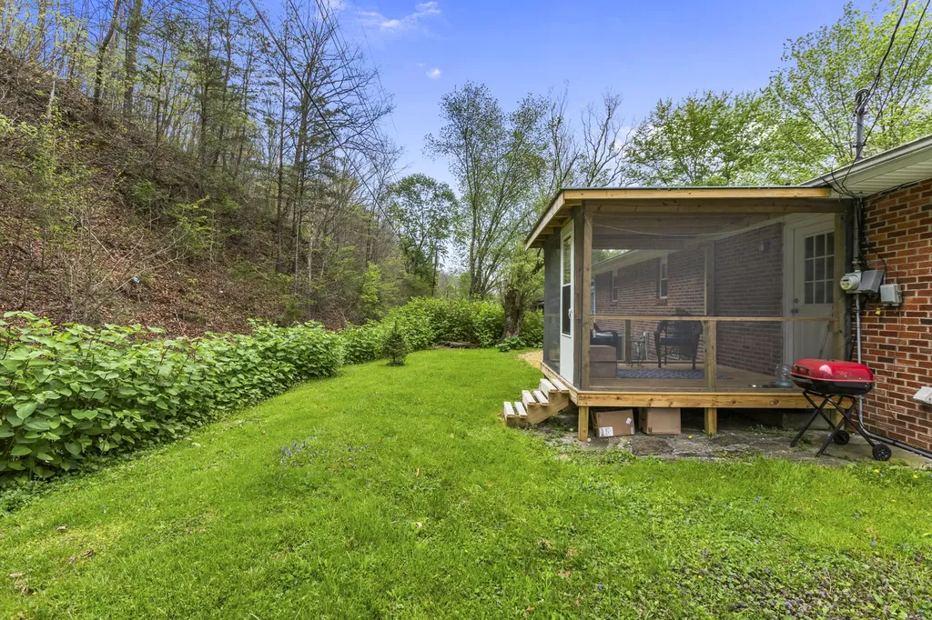 460 Pleasant Valley Road Morehead KY 40351