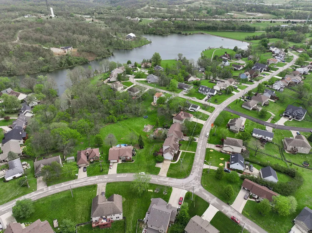 231 Lakeshore Drive Georgetown KY 40324