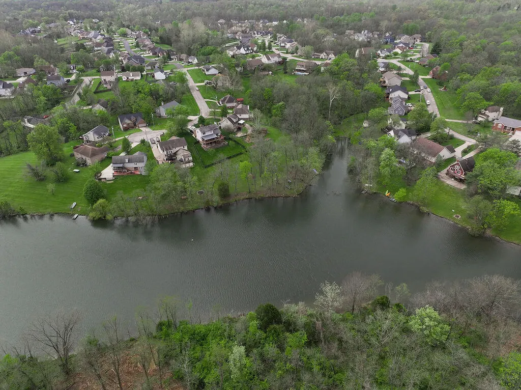 231 Lakeshore Drive Georgetown KY 40324