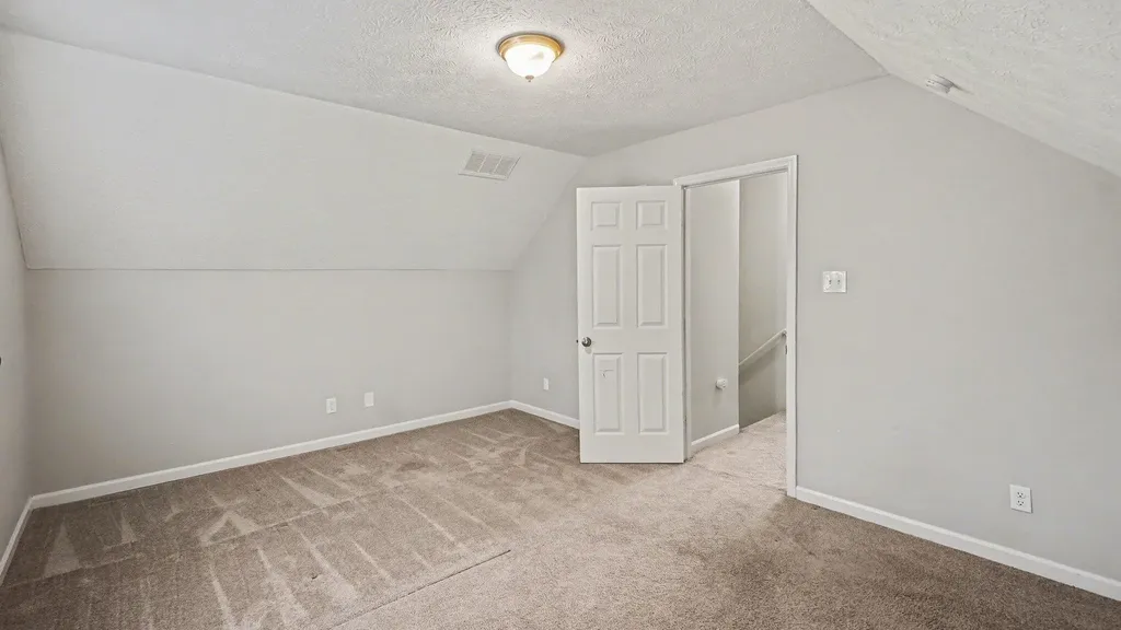 1529 Versailles Road Lexington KY 40504
