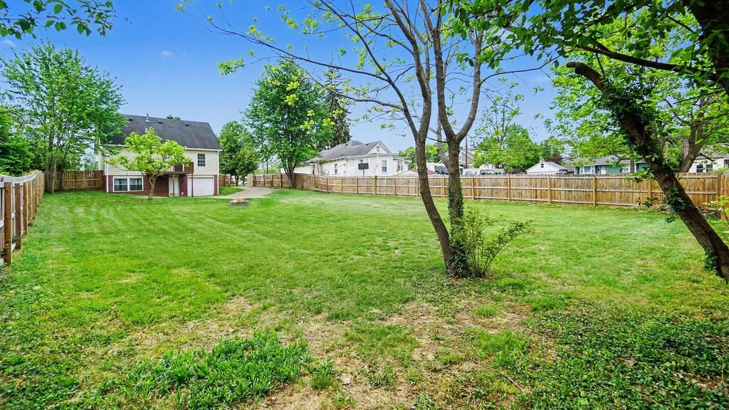 1529 Versailles Road Lexington KY 40504