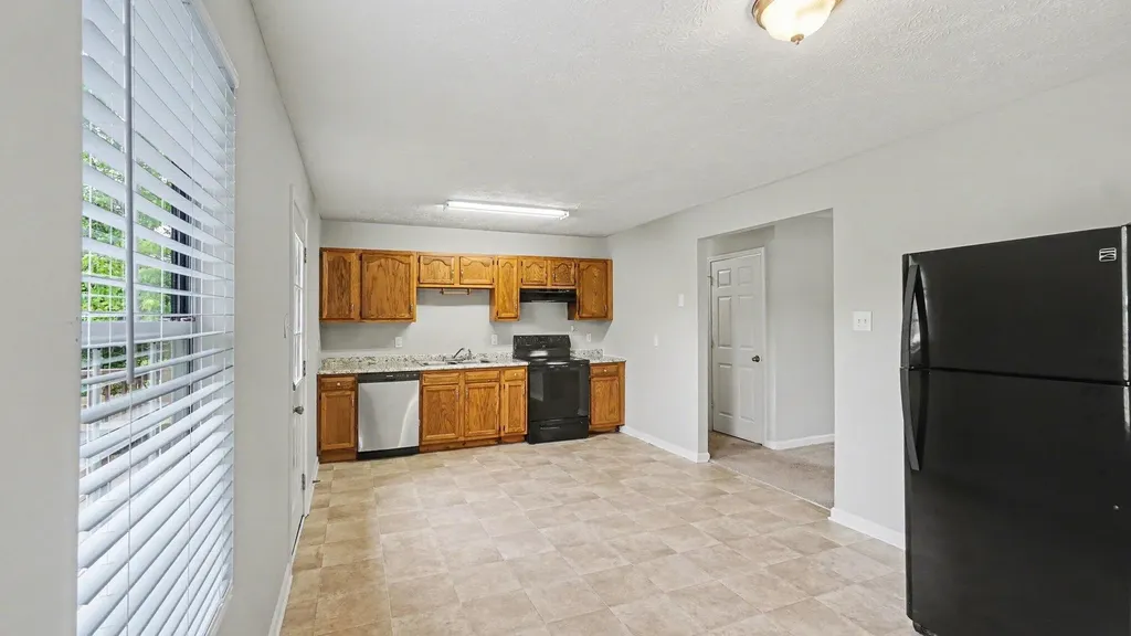 1529 Versailles Road Lexington KY 40504