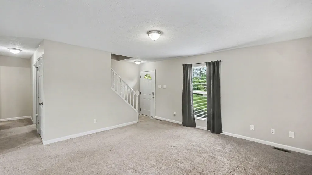 1529 Versailles Road Lexington KY 40504