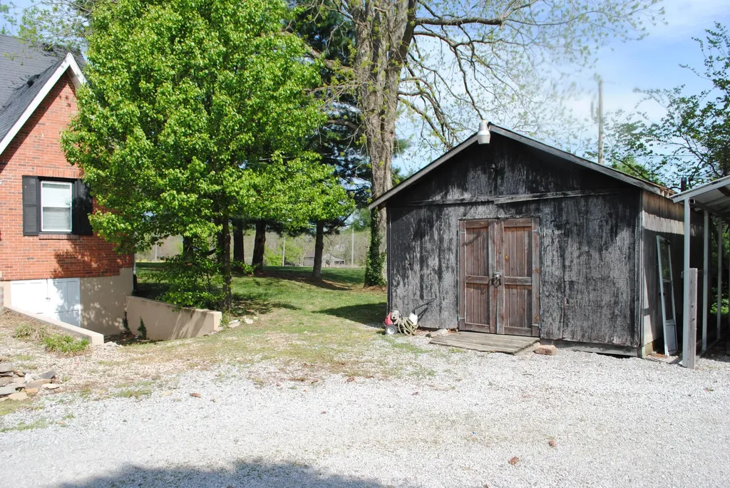10846 Kentucky 1247 Waynesburg KY 40489