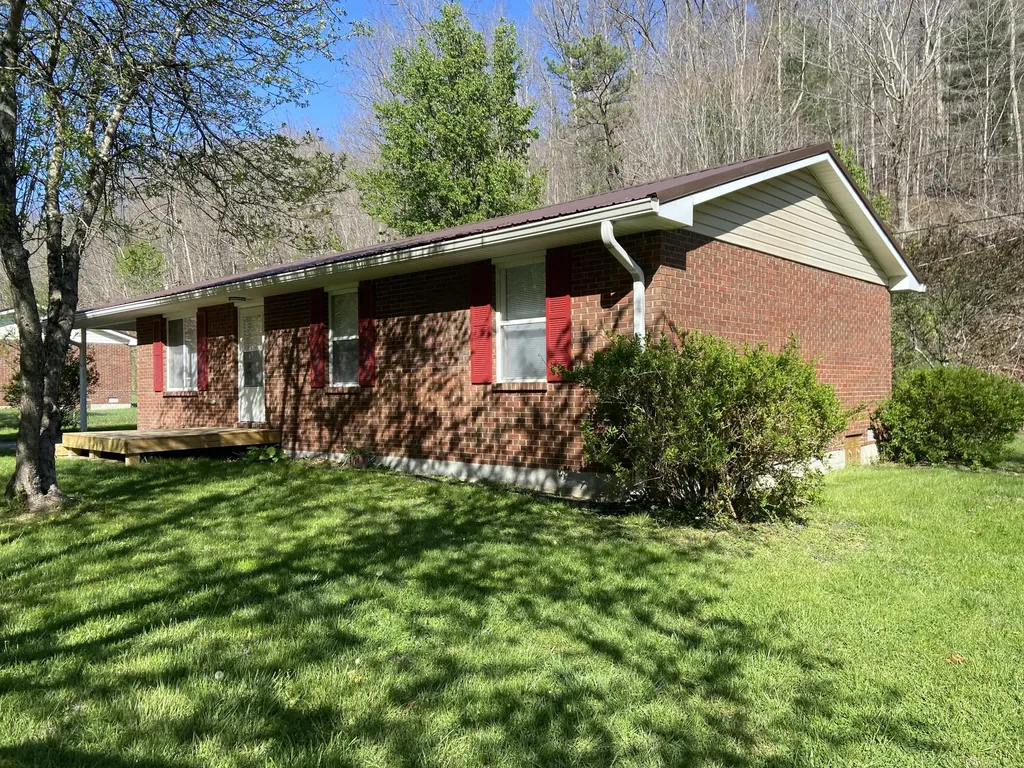 326 Pleasant Valley Road Morehead KY 40351