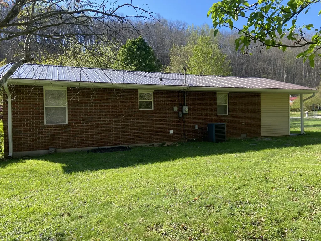 326 Pleasant Valley Road Morehead KY 40351