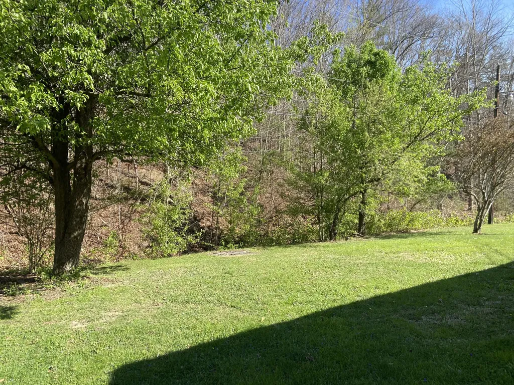 326 Pleasant Valley Road Morehead KY 40351