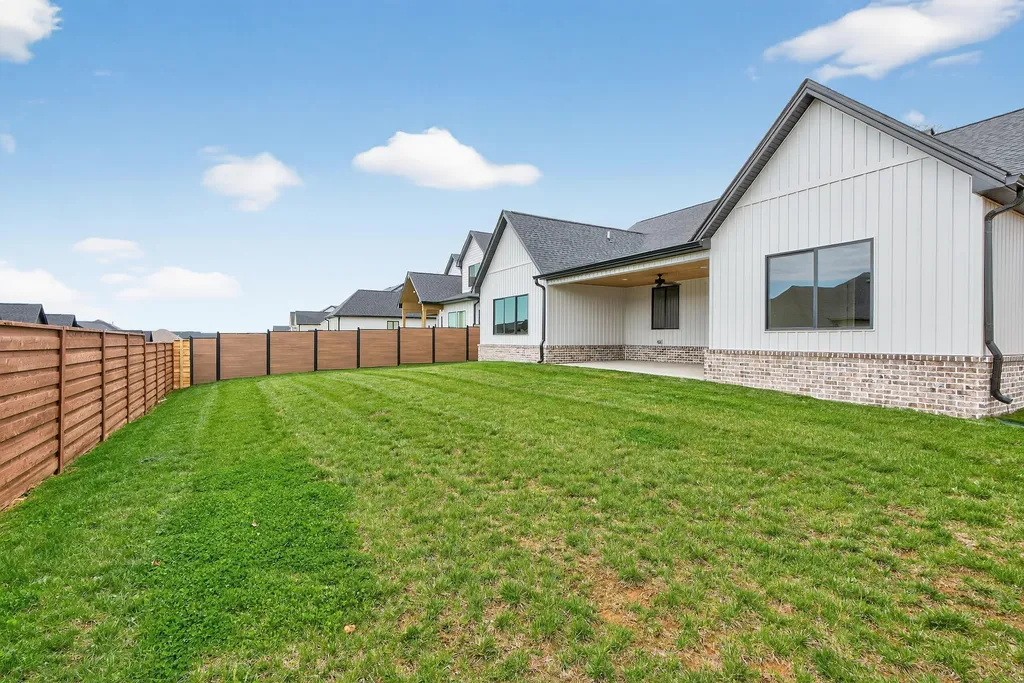 570 Saffron Lane Versailles KY 40383