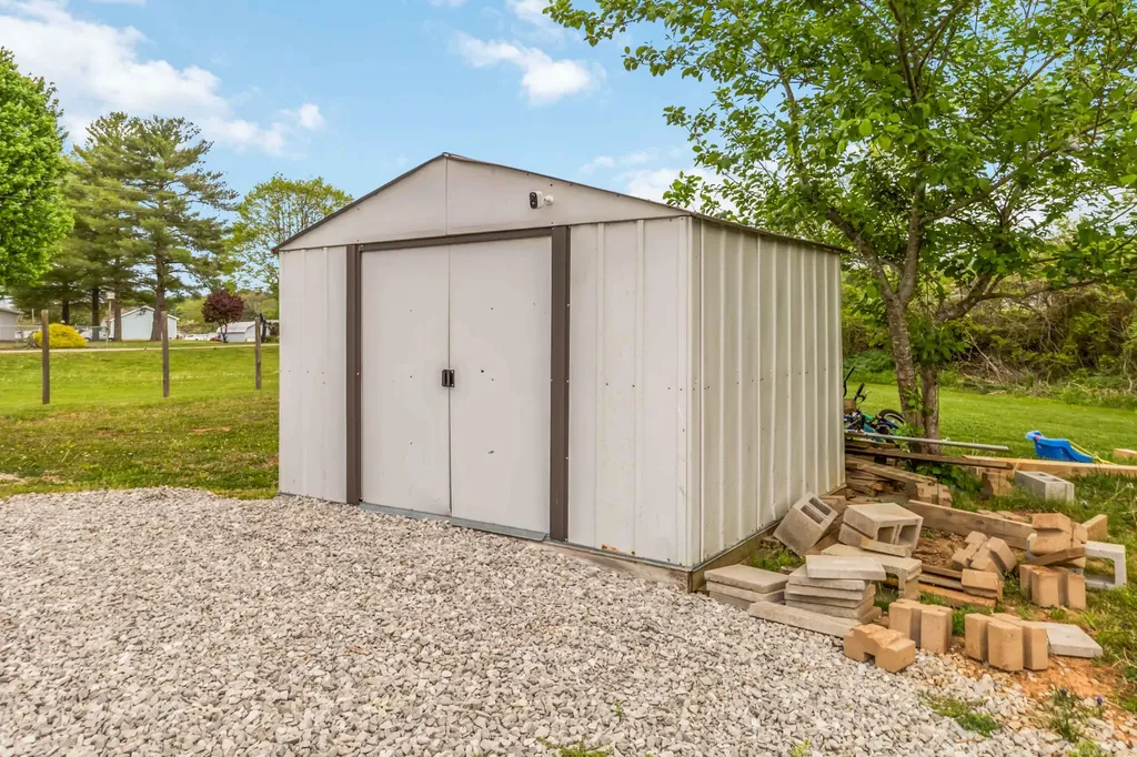 84 Sycamore Street Burnside KY 42519