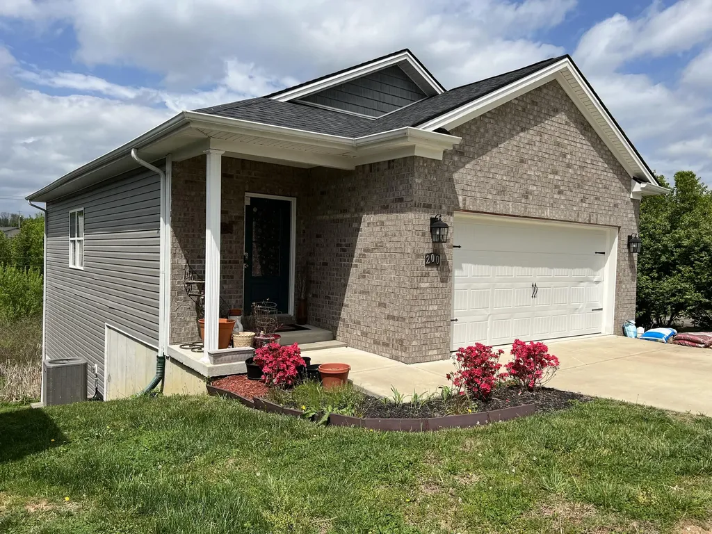 200 Dubuy Drive Winchester KY 40391