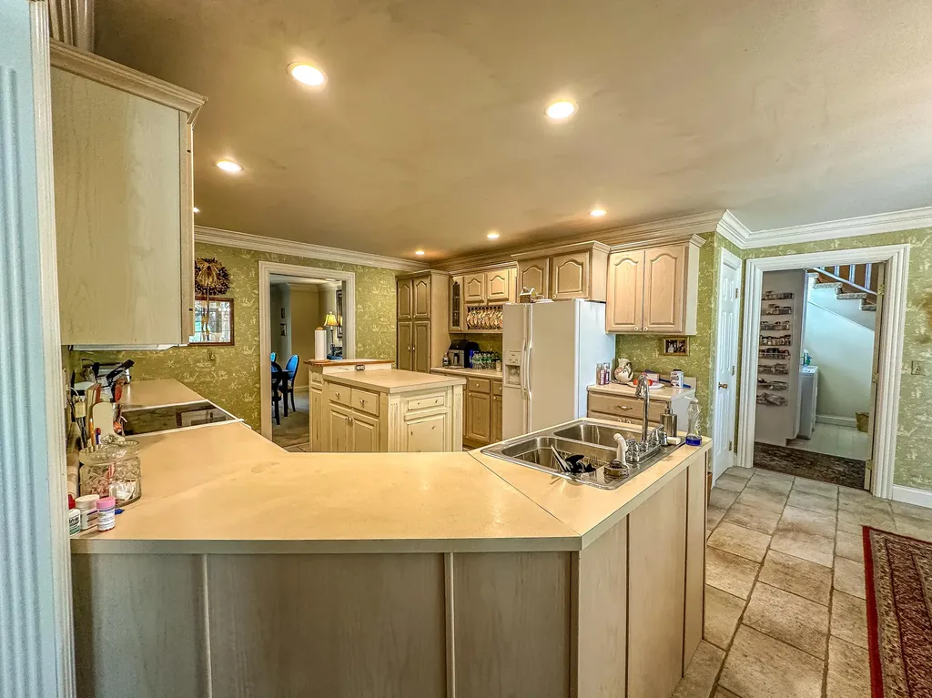 5686 Slate Lick Road London KY 40741