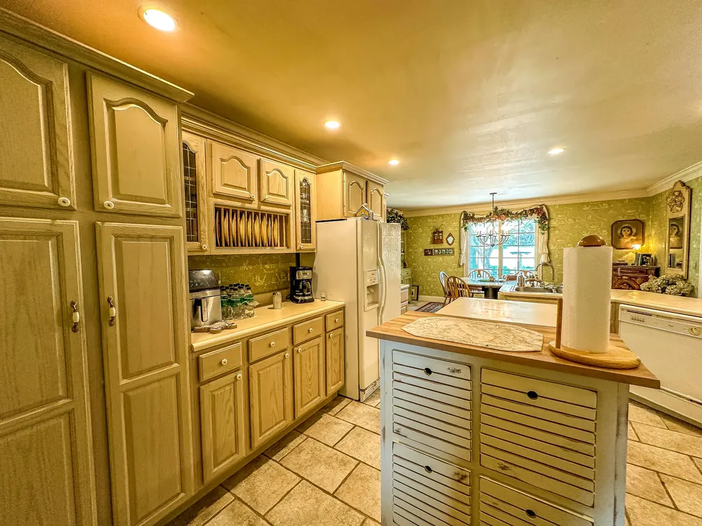 5686 Slate Lick Road London KY 40741