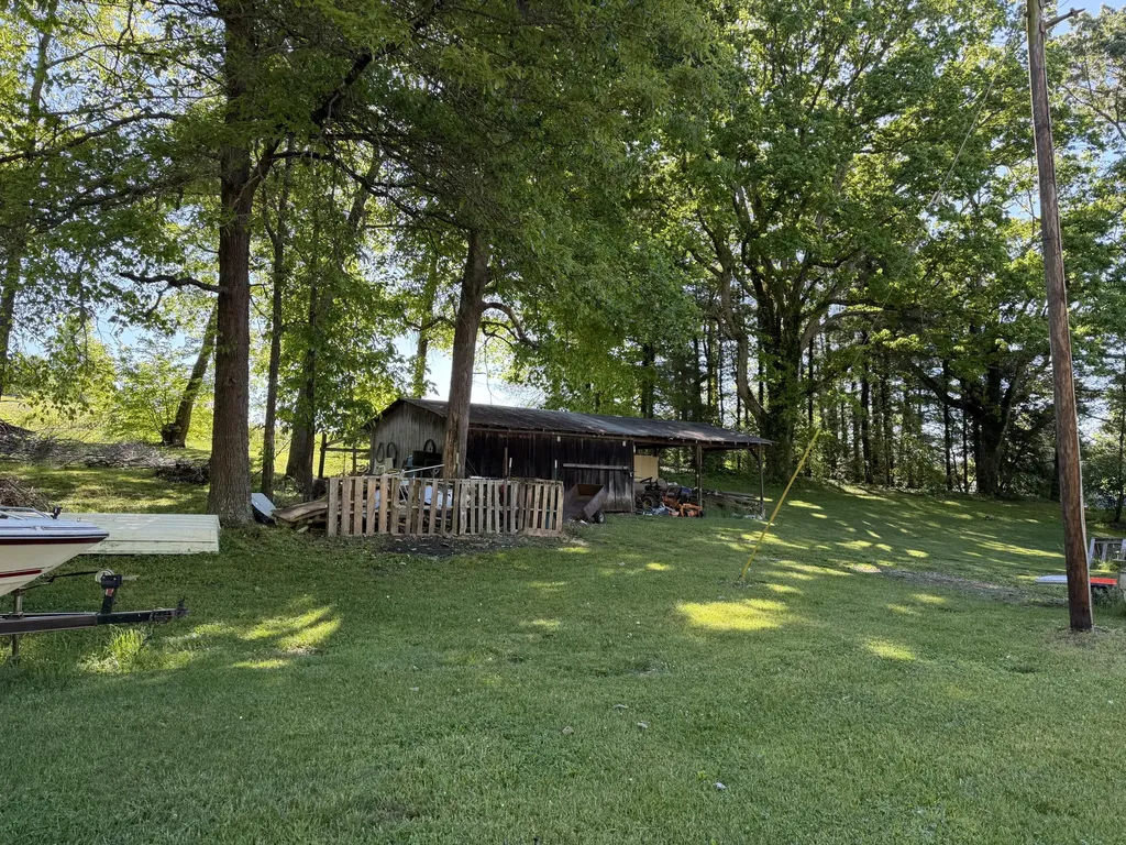 5686 Slate Lick Road London KY 40741