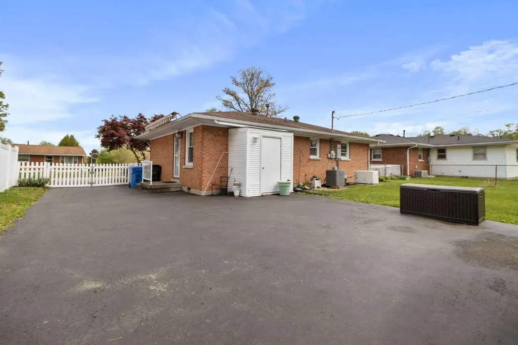 700 Eden Court Lexington KY 40505