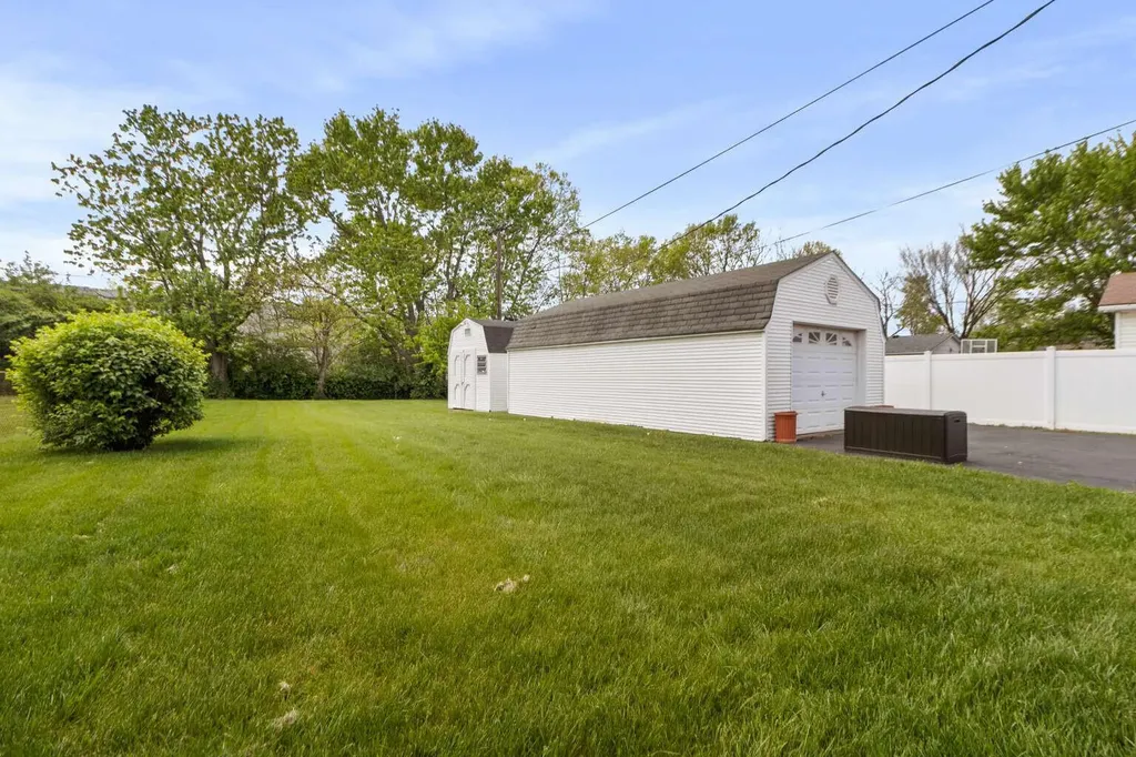 700 Eden Court Lexington KY 40505