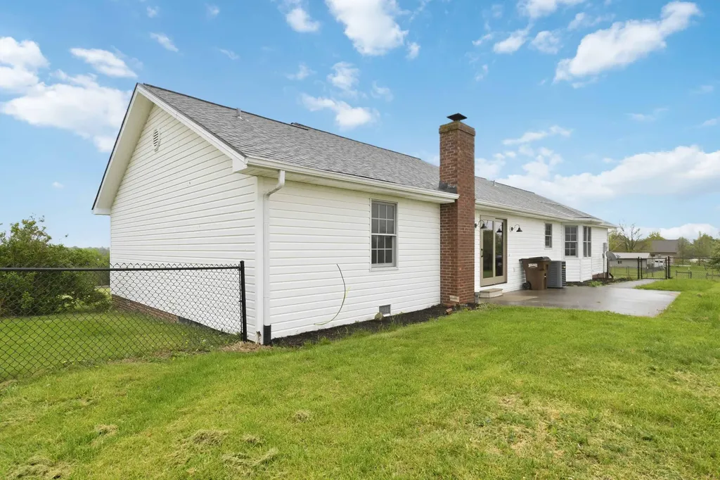 41 Tuggle Road Danville KY 40422