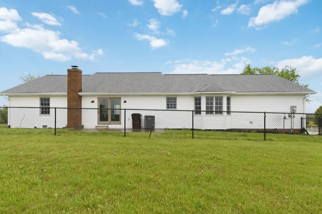 41 Tuggle Road Danville KY 40422