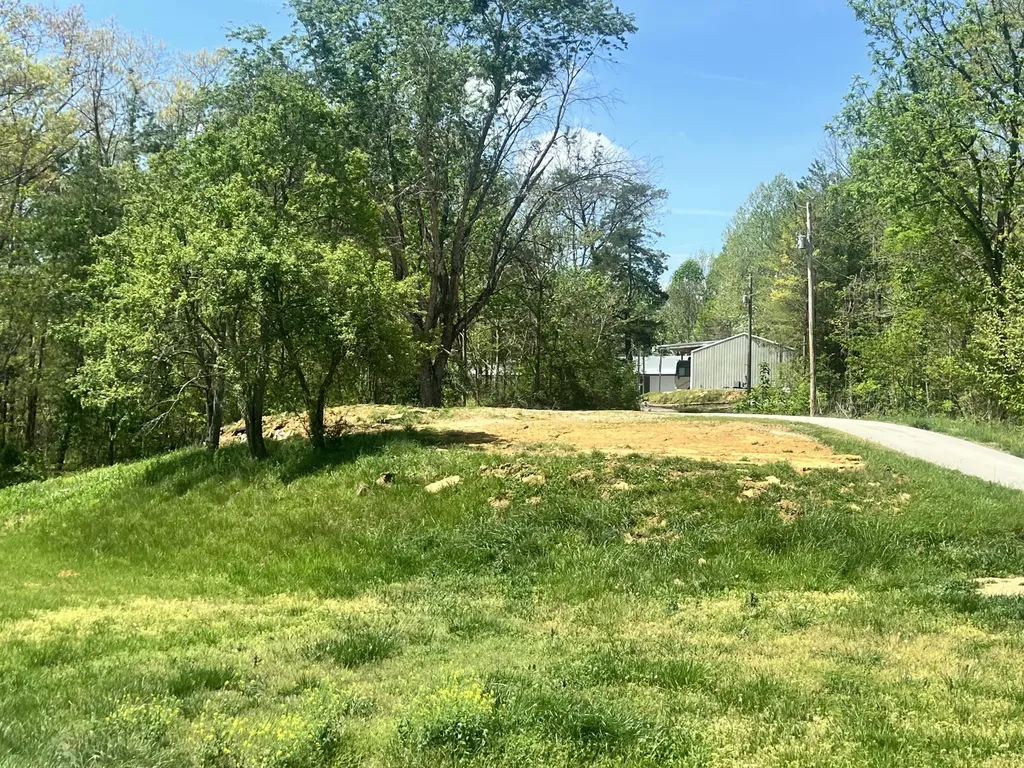 33 Old Beaver Loop Monticello KY 42633