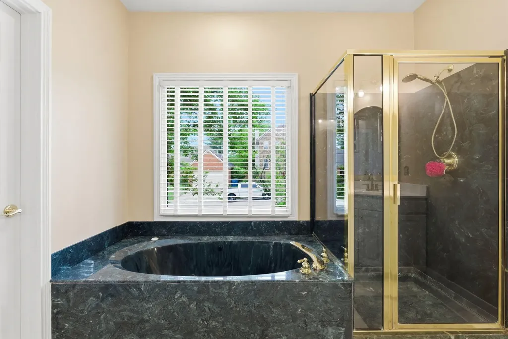 4224 Evergreen Drive Lexington KY 40513