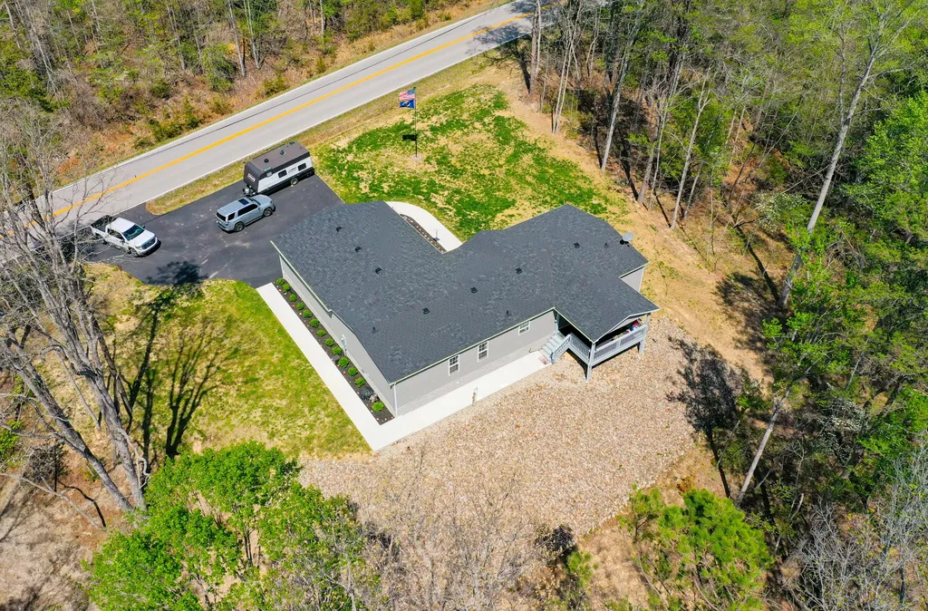 6129 Somerset Road London KY 40741
