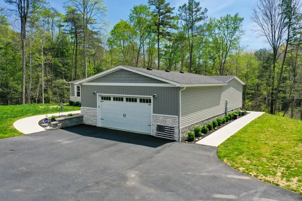 6129 Somerset Road London KY 40741
