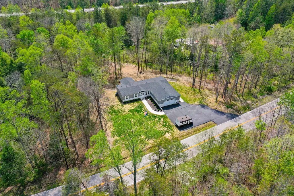 6129 Somerset Road London KY 40741