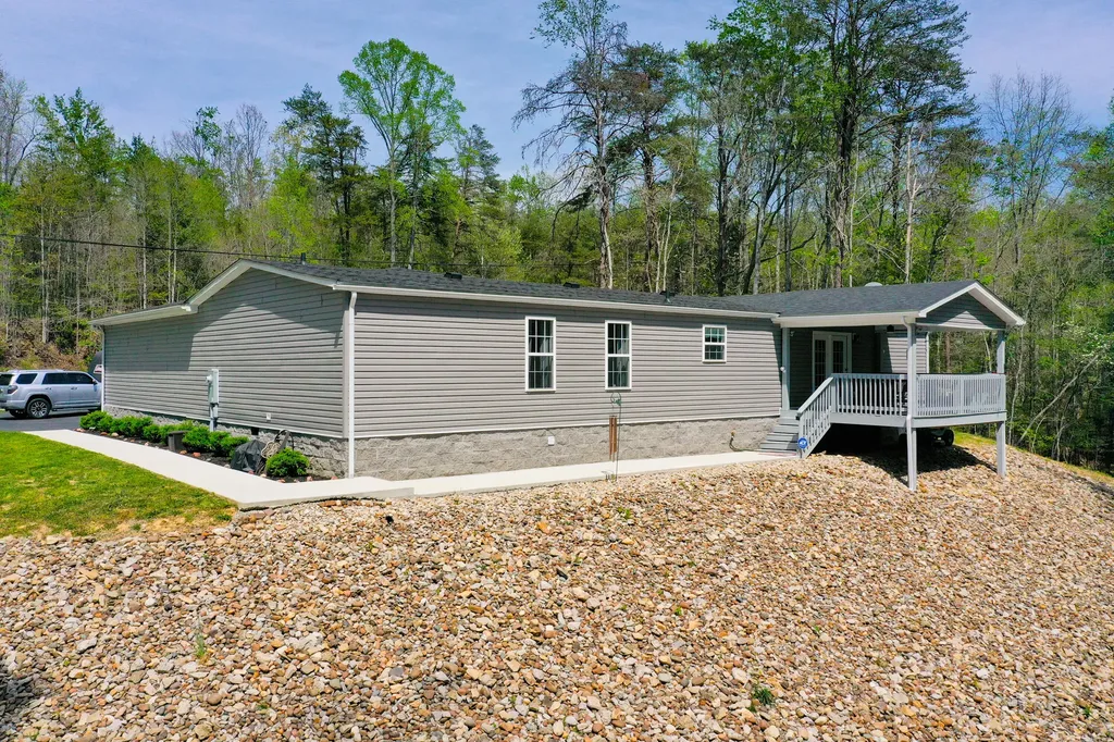 6129 Somerset Road London KY 40741