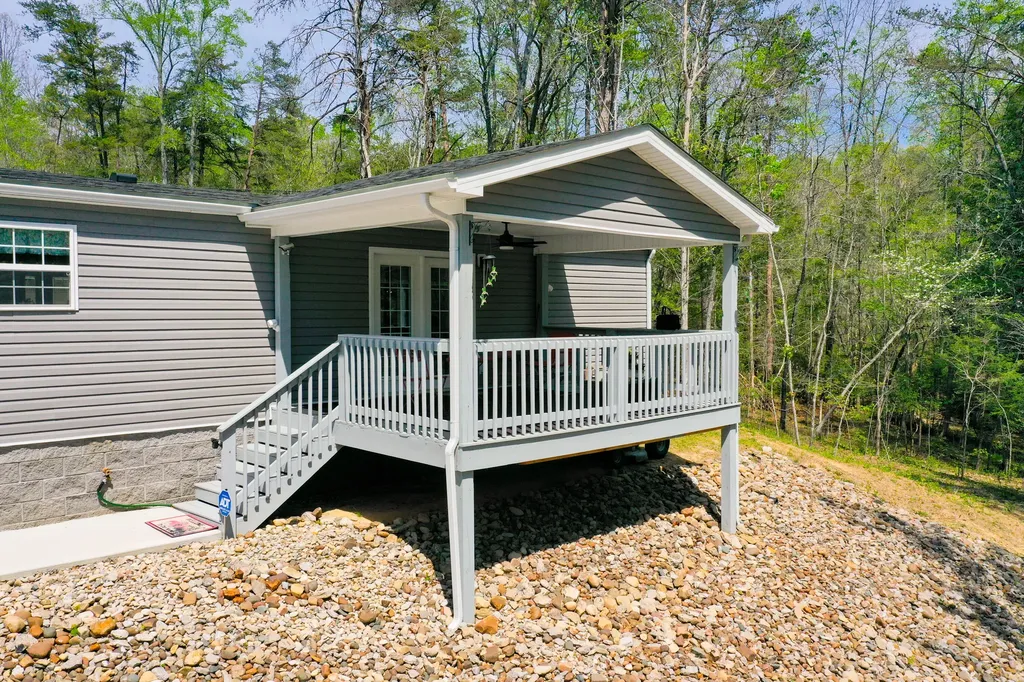 6129 Somerset Road London KY 40741