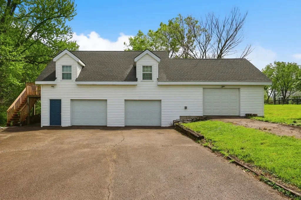 314 N Winter Street Midway KY 40347