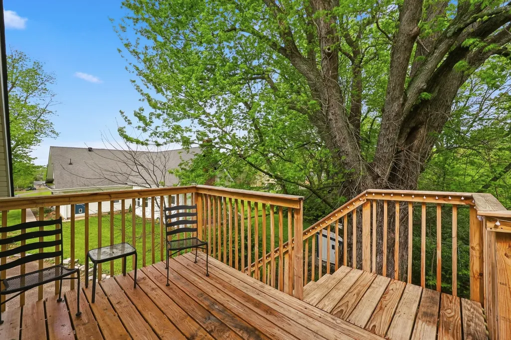 314 N Winter Street Midway KY 40347