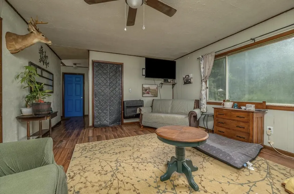 399 Hayes Branch Langley KY 41645
