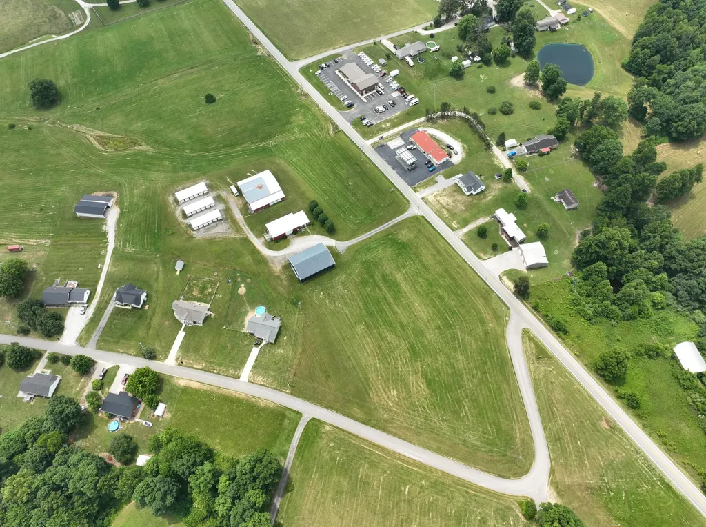 4D 5689 State Highway 290 Mckee KY 40447