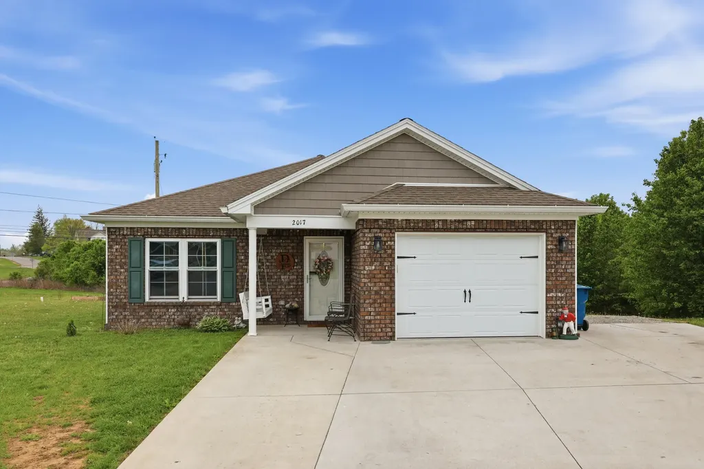 2017 Lucille Route Court Lawrenceburg KY 40342