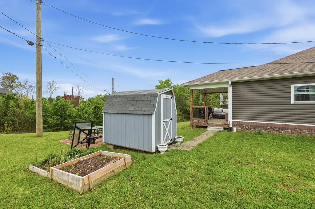 2017 Lucille Route Court Lawrenceburg KY 40342