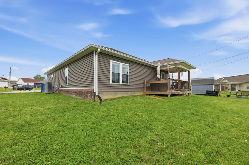 2017 Lucille Route Court Lawrenceburg KY 40342