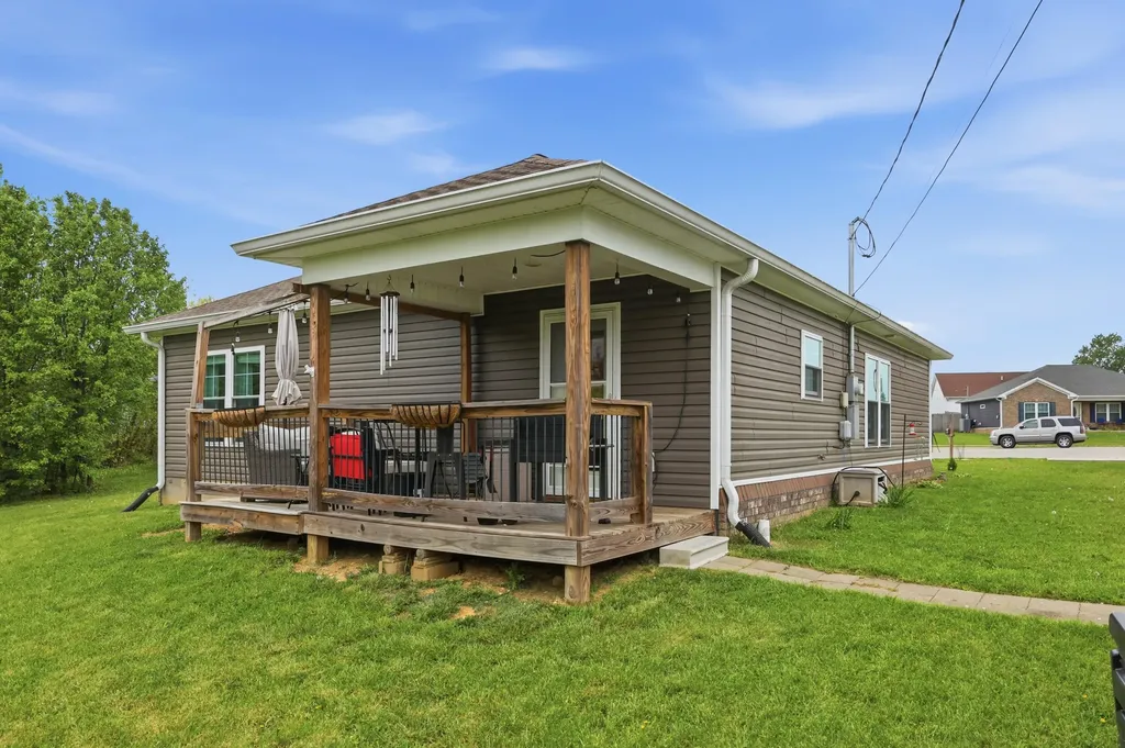 2017 Lucille Route Court Lawrenceburg KY 40342