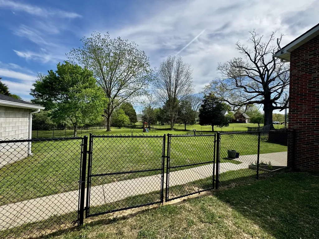 2221 Campground Road Somerset KY 42503