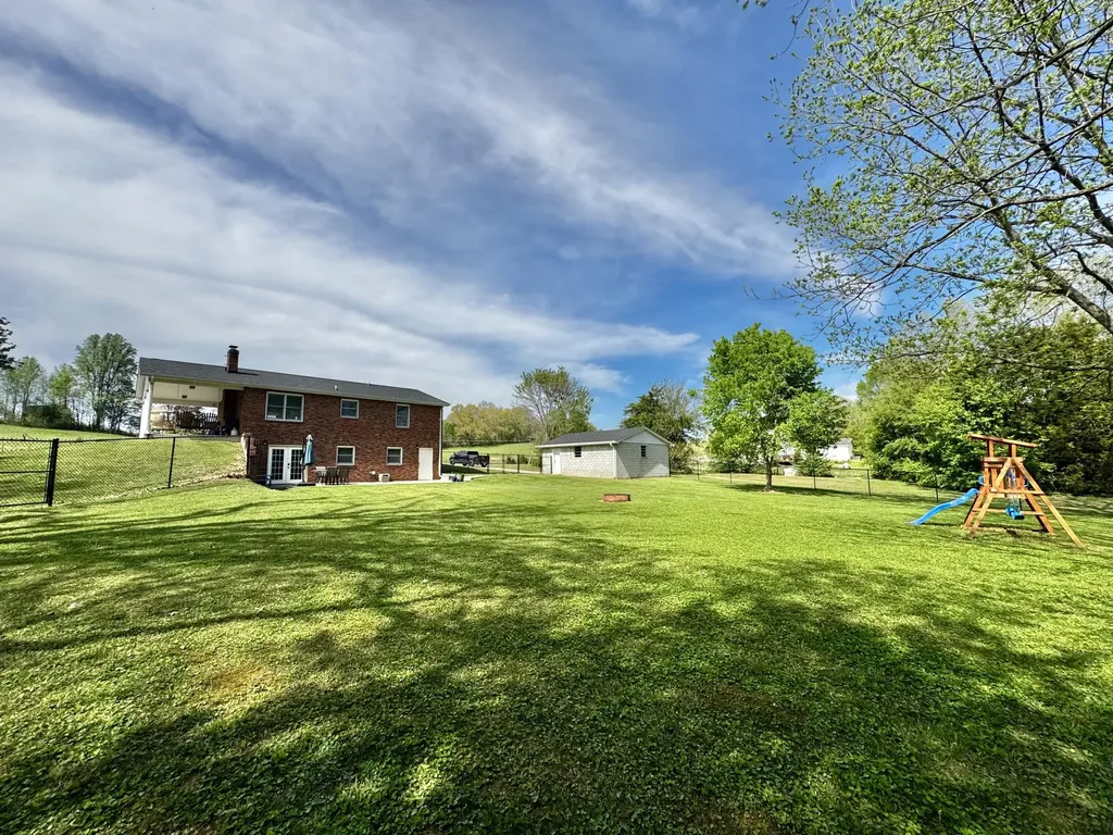 2221 Campground Road Somerset KY 42503